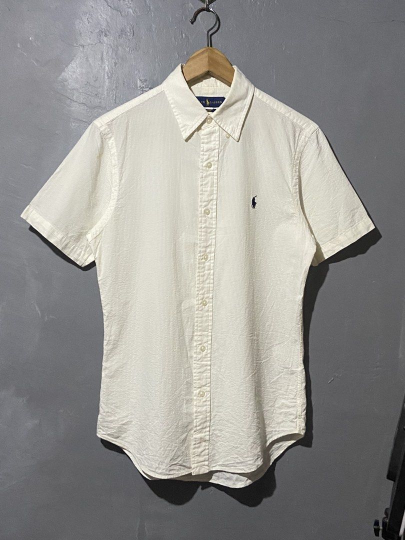 Ralph Lauren slim fit polo (Category: Formal Shirts) located in Cabuyao City. Submitted by chukz_x (Listing ID 1470784832, Image 2). Description: Ralph Lauren slim fit polo Size : Small Dimes : 19W 29L Condition : Excellent Issue : none Price: 1,850 📍READY TO WEAR 📍Cabuyao Laguna.