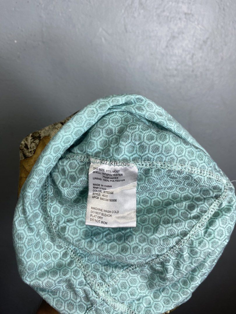 Realtree Camo Beanie Hat AP Extra Blue Logo (Category: Caps & Hats) located in Bacong. Submitted by crommermann (Listing ID 1470879635, Image 3). Description: Realtree Beanie 🏷️ + 90 shipping fee OSFA -Condition 9.5/10 -Color Rate 9.5/10 Excellent Condition Color may vary due to lightning Very Presentable when Worn Need Wash Pm/Dm Visayas Dumaguete loc J&T Courier Express 🚛🚛🚛.