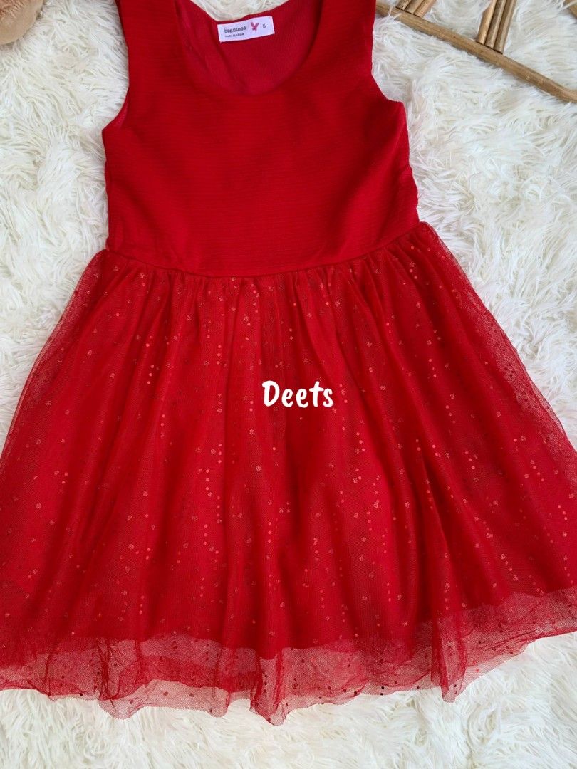 Red dress (Category: Babies & Kids Fashion) located in General Santos City (Dadiangas). Submitted by happyhues_2021 (Listing ID 1470783705, Image 2). Description: .
