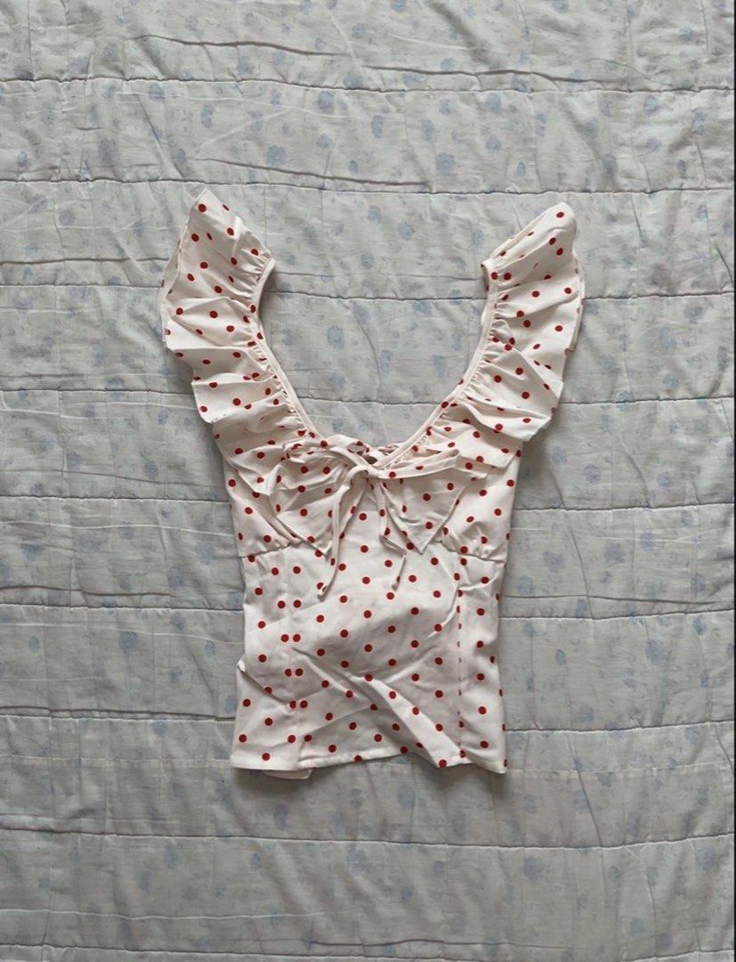 Red Polka Dot Flowy Bustier Top (Category: Sleeveless) located in Tagaytay City. Submitted by lilyzobel (Listing ID 1470748119, Image 1). Description: .