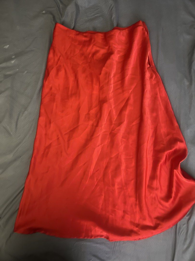 Red skirt (Category: Skirts) located in Quezon City. Submitted by joanavictorria (Listing ID 1470829220, Image 1). Description: .