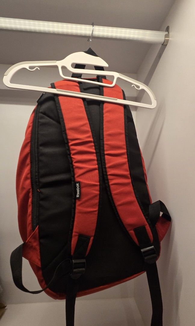 Reebok Red Backpack (Category: Backpacks) located in Mandaluyong City. Submitted by loijiminigo (Listing ID 1470814696, Image 3). Description: .