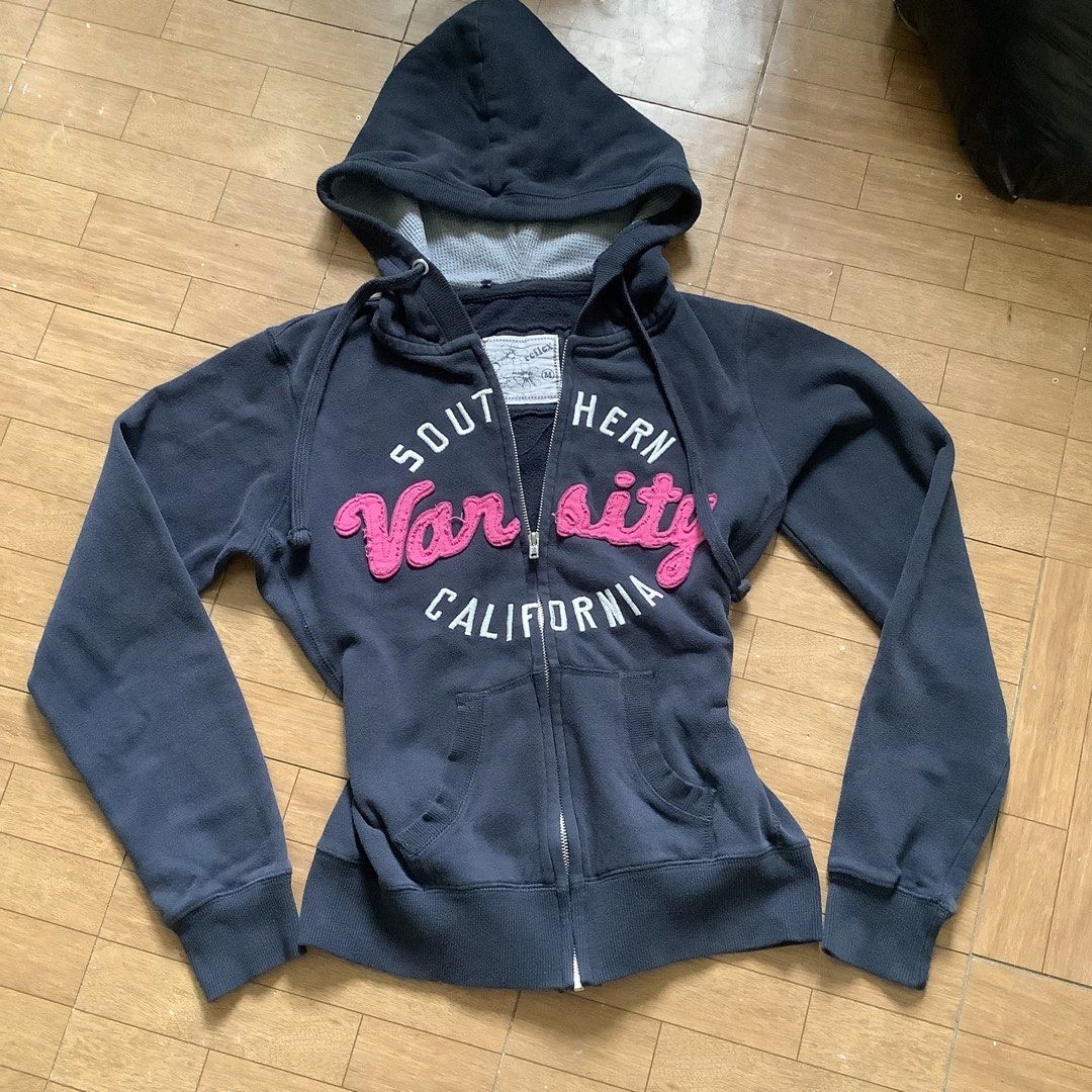 REFLEX y2k varsity jacket hollister-like (Category: Coats, Jackets and Outerwear) located in Santa Rosa. Submitted by lilyestrell (Listing ID 1470845058, Image 1). Description: size: medium old hollisyer snd abercrombie like jacket.