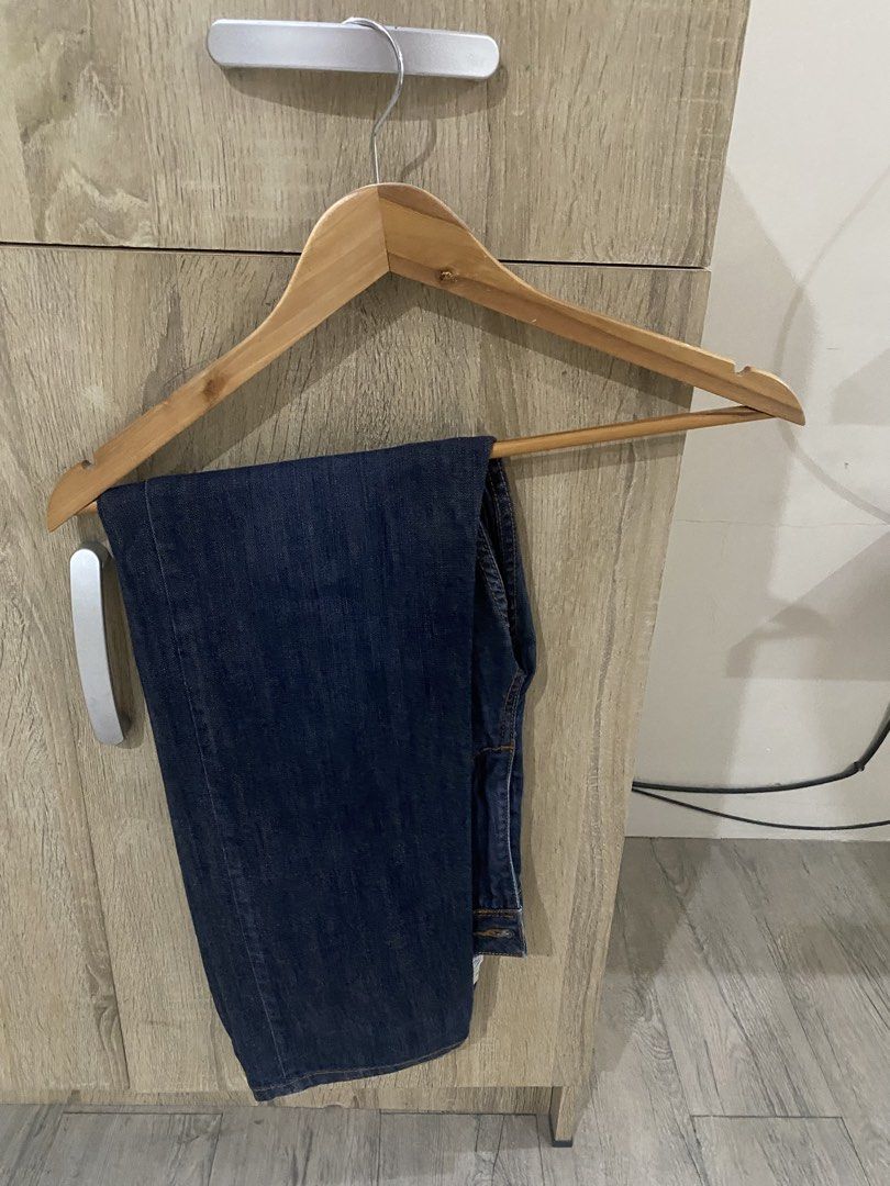 Regatta Dark Wash Denim Jeans Size 33 (Category: Jeans) located in Manila. Submitted by primomirp (Listing ID 1470835823, Image 1). Description: - Brand: Regatta - Size: 33 - Color: Dark wash denim - Style: Classic fit with contrast stitching - Details: Striped inner waistband lining, standard button and zip fly closure - Condition: Well-stored, great for everyday wear.