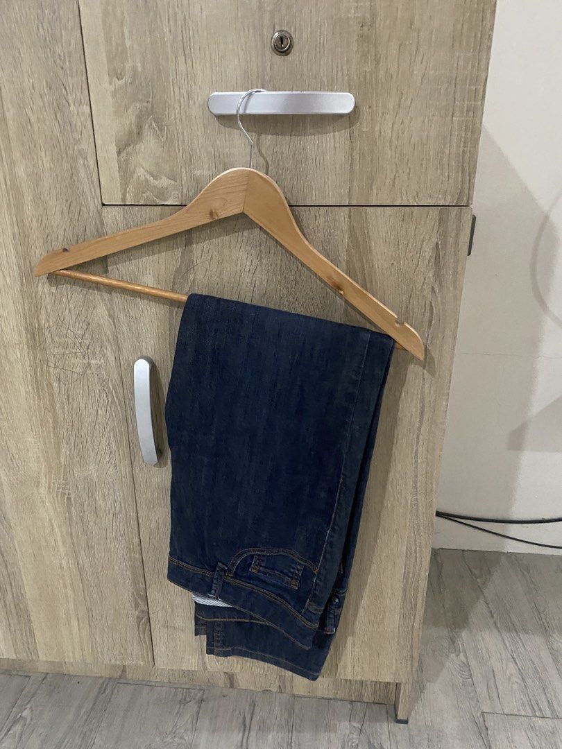 Regatta Dark Wash Denim Jeans Size 33 (Category: Jeans) located in Manila. Submitted by primomirp (Listing ID 1470835823, Image 2). Description: - Brand: Regatta - Size: 33 - Color: Dark wash denim - Style: Classic fit with contrast stitching - Details: Striped inner waistband lining, standard button and zip fly closure - Condition: Well-stored, great for everyday wear.