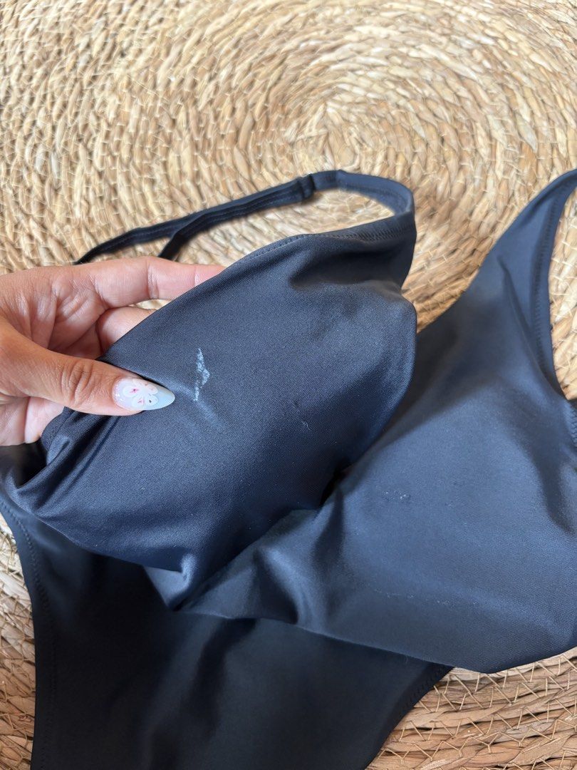 Relleciga med (Category: Bikinis & Swimsuits) located in Malabon City. Submitted by lheithriftshop (Listing ID 1470800805, Image 3). Description: .