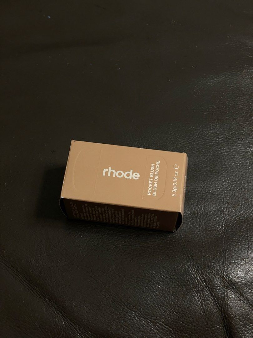 Rhode Pocket Blush Piggy (Category: Makeup) located in Davao. Submitted by amberwinslow (Listing ID 1470827173, Image 1). Description: NEVER USED AUTHENTIC .