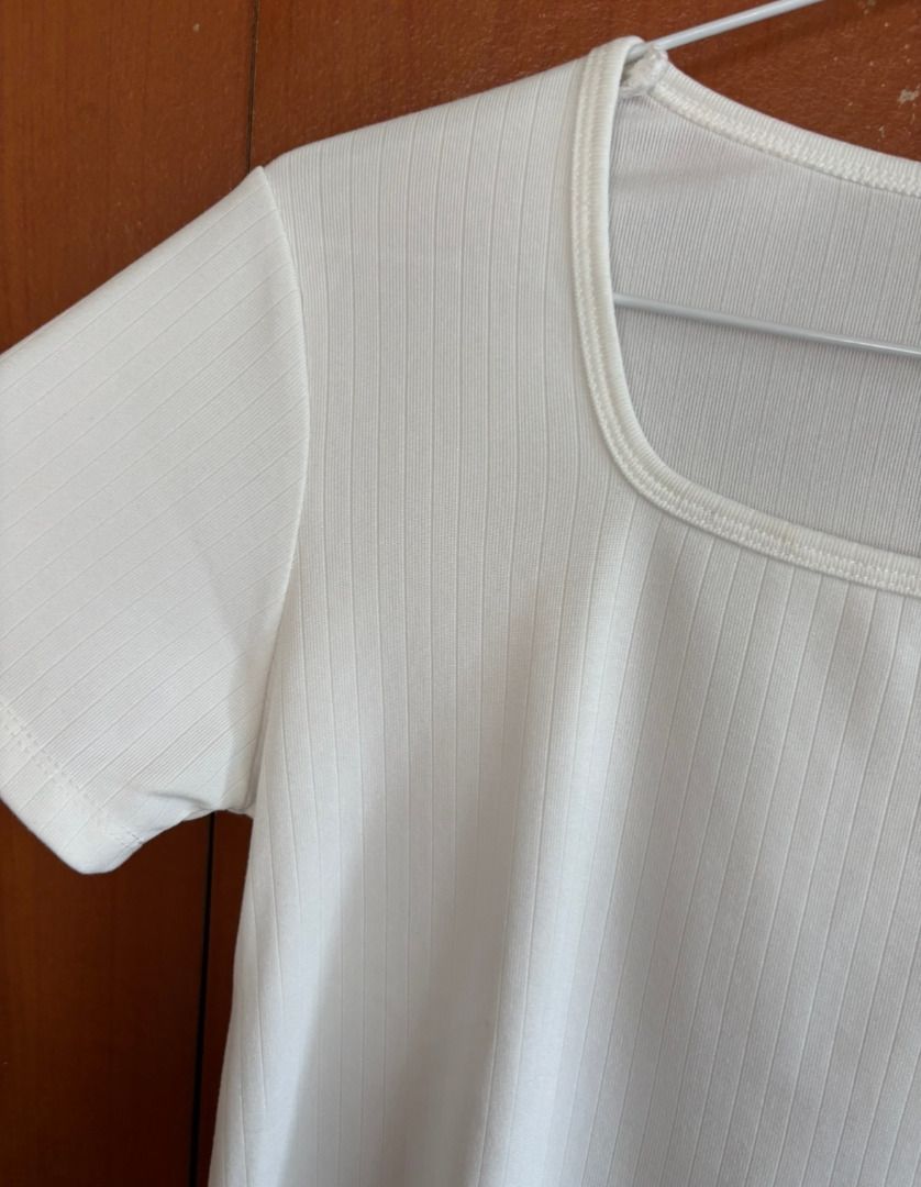 Ribbed Square-Neck Short-Sleeve Top (White) - Small to Medium (Category: Shirts) located in Rizal. Submitted by loveyumiii (Listing ID 1470916322, Image 3). Description: ✨Buy 3 or more items and get a random top for free!!✨ FLAT LAY MEASUREMENTS Shoulder: 14 inches Bust: 16 inches Waist: 16 inches Length: 19.5 inches ——————————————— SIZE: Small to Medium COLOR: White MATERIAL: Ribbed Knit STYLE: Basic Casual, Korean Style, Minimalist, Capsule War