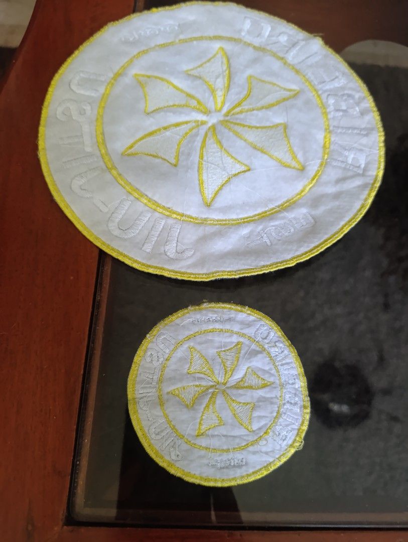 Ribeiro Jiu-Jitsu Embroidered Patches Set (Category: Activewear) located in Quezon City. Submitted by kuruma_13 (Listing ID 1470750724, Image 2). Description: - Authentic Ribeiro Jiu-Jitsu embroidered patches (Est. 1995) - Set includes 1 large round patch and 1 matching smaller patch - Striking black background with detailed yellow and white stitching - Clean white backing with secure finished borders - Perfect for customizing BJJ gis, gear bags,