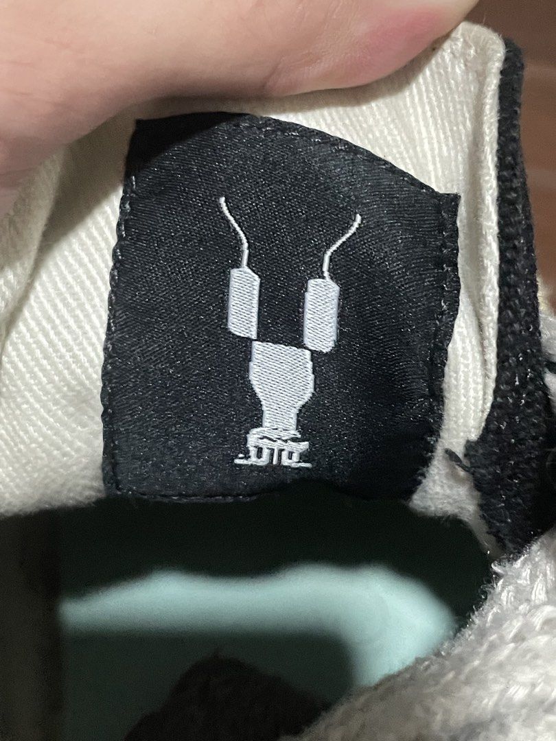 Rick Owens Ramones Jumbo Lace (Category: Sneakers) located in Calamba. Submitted by 0pium.12 (Listing ID 1470889822, Image 2). Description: Rick Owens Jumbo Lace size 44 (10-11) 2000 negotiable issue: No insole, heel drag ship thru jnt or lalamove meetup around taft rick owens, balenciaga, margiela, opium, ramones, number nine, lgb, helmut lang, raf simons, .