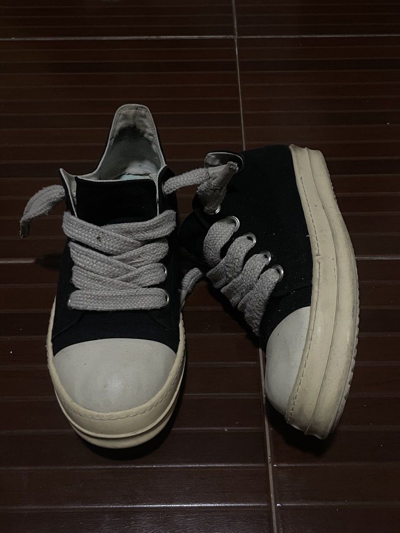 Rick Owens Ramones Jumbo Lace (Category: Sneakers) located in Calamba. Submitted by 0pium.12 (Listing ID 1470889822, Image 1). Description: Rick Owens Jumbo Lace size 44 (10-11) 2000 negotiable issue: No insole, heel drag ship thru jnt or lalamove meetup around taft rick owens, balenciaga, margiela, opium, ramones, number nine, lgb, helmut lang, raf simons, .