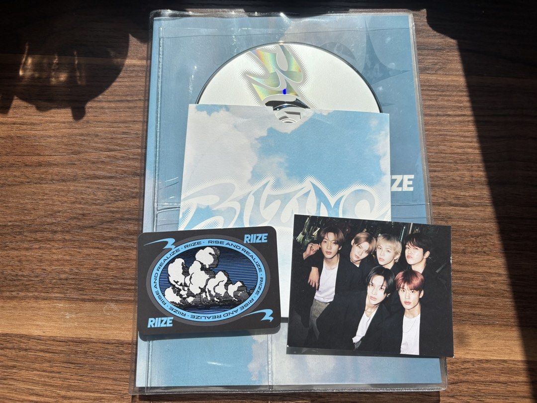 Riize RIIZING Photobook (Category: K-Wave Merchandise) located in Cebu City. Submitted by woahnelly (Listing ID 1470899933, Image 2). Description: 𑣲⋆ Details Sold as set Inclusions: - CD - 2 mini cards - PCs of all members except Anton MOP: Gcash & Maribank.