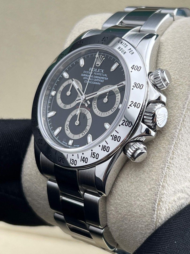 Rolex Daytona Chronograph 40 2007 (Category: Men's Watches) located in Makati City. Submitted by tpx.ph (Listing ID 1470744428, Image 2). Description: Rolex Daytona Chronograph 40 2007 1.260M Cash Price 116520 Good Condition (with Rolex warranty until Feb 2028) Complete Set 📍New World Hotel Makati.