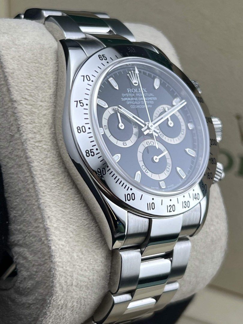 Rolex Daytona Chronograph 40 2007 (Category: Men's Watches) located in Makati City. Submitted by tpx.ph (Listing ID 1470744428, Image 3). Description: Rolex Daytona Chronograph 40 2007 1.260M Cash Price 116520 Good Condition (with Rolex warranty until Feb 2028) Complete Set 📍New World Hotel Makati.