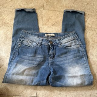 (Category: ) located in . Submitted by wevibevintage (Listing ID 1470766845, Image 1). Description: .