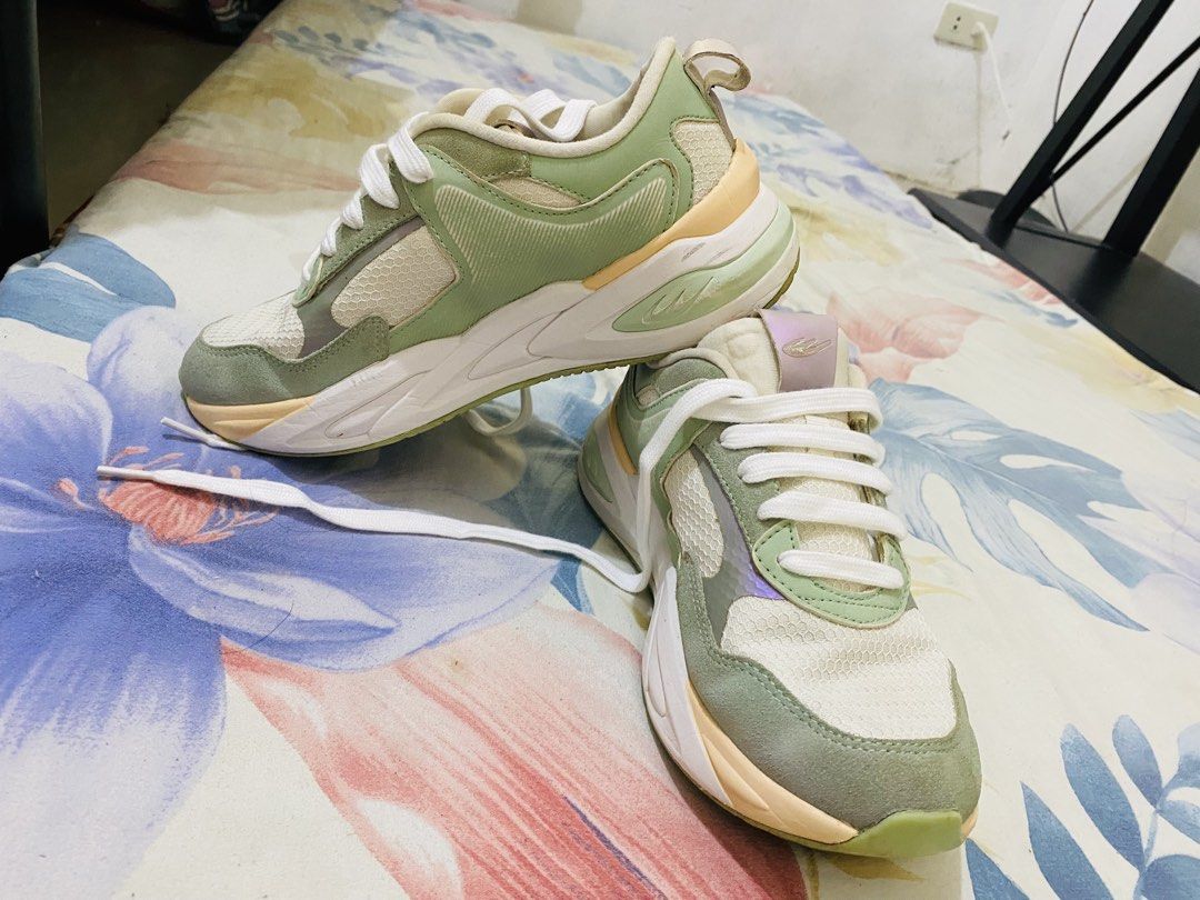 RUBBER SHOES WORLD BALANCE (Category: Sneakers) located in Magalang. Submitted by nightiechic (Listing ID 1470745939, Image 3). Description: .
