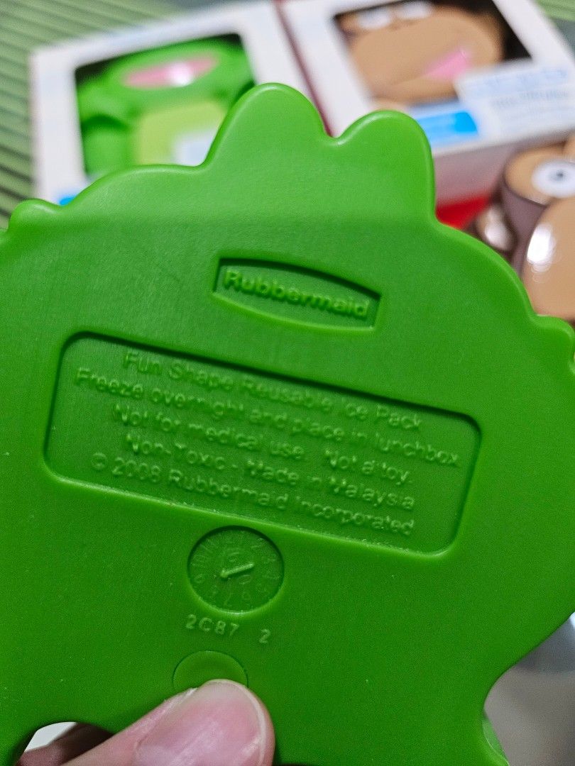 Rubbermaid Reusable Ice Pack Animal Shape (Category: Food Organization & Storage) located in Manila. Submitted by chocomoose (Listing ID 1470777497, Image 2). Description: -Bnew in box -Rubbermaid brand -Thick material - Reusable - Perfect for kids lunch box to keep snacks/ fruits cold.