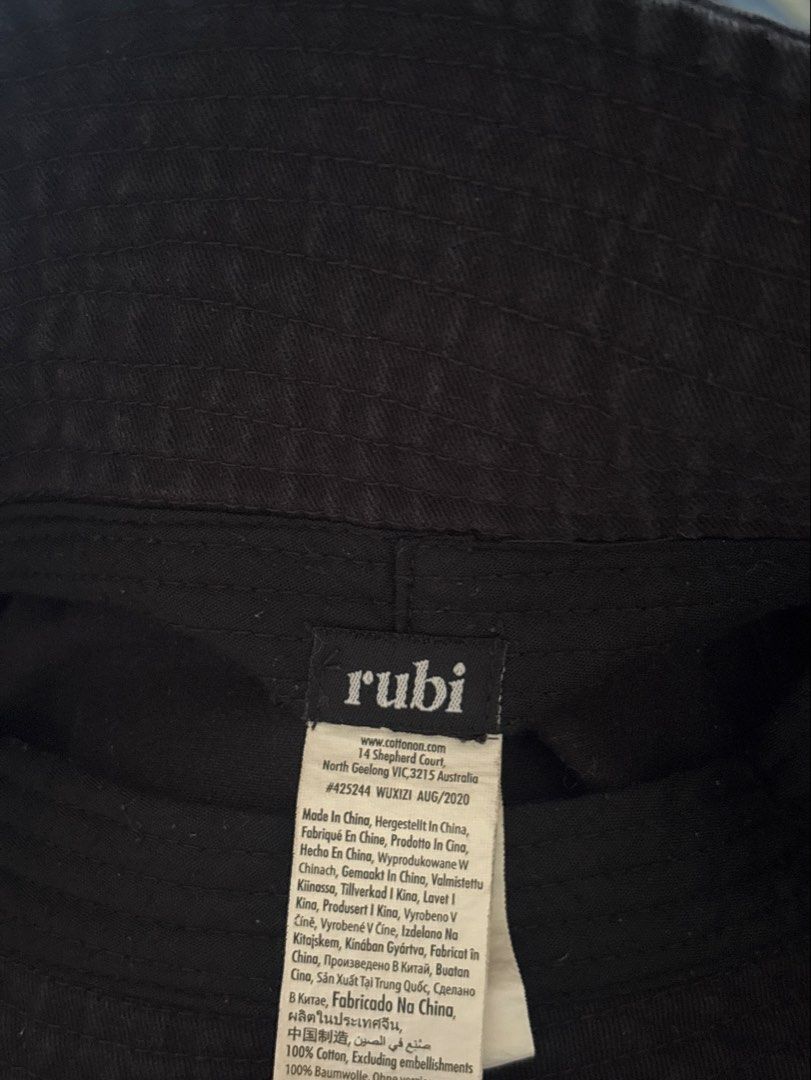 Rubi Black Cotton Bucket Hat (Category: Caps & Hats) located in Taguig. Submitted by solana36 (Listing ID 1470810589, Image 3). Description: - Brand: Rubi - Color: Black - Material: 100% cotton - Style: Classic casual / streetwear - Size: Standard fit - Orig price: Php799 SF c/o buyer (J&T or pick-up) Location: East Rembo, Taguig.