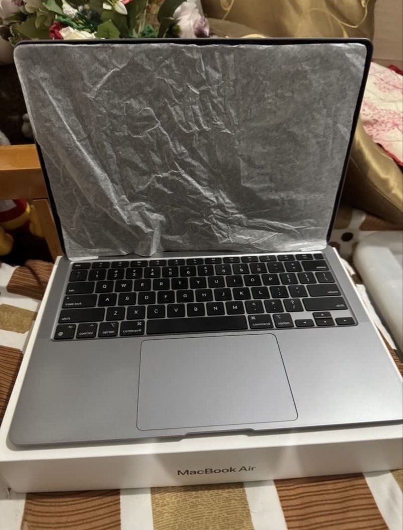 RUSH MacBook Air M1 Complete Package with Receipt 99cc only (Category: Laptops & Notebooks) located in Manila. Submitted by floweroniz (Listing ID 1470831810, Image 3). Description: RUSH MACBOOK AIR M1 ALMOST BRAND NEW ₱32,999 paunahan nalang po :) Brand new price is around ₱61,980 as indicated on the Power Mac Center receipt. UNIT DETAILS: • Apple M1 Chip • 8GB Unified Memory • 13.3” Retina Display • 256GB SSD Storage • macOS Golden Gate 27.0.1 