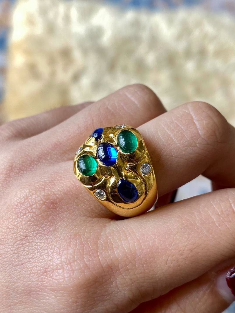 S6 VINTAGE MULTIGEM SILVER PLATED IN GOLD RING (Category: Rings) located in Baguio. Submitted by asna_taku (Listing ID 1470819085, Image 2). Description: 💚💙✨ VINTAGE MULTIGEM SILVER PLATED IN GOLD RING ✨💍 A stunning vintage statement piece that beautifully combines elegance and vibrant colors! 💎 Featuring an eye-catching arrangement of rich emerald-green and deep sapphire-blue gemstones, accented with delicate sparkling stones. Its bold oval 