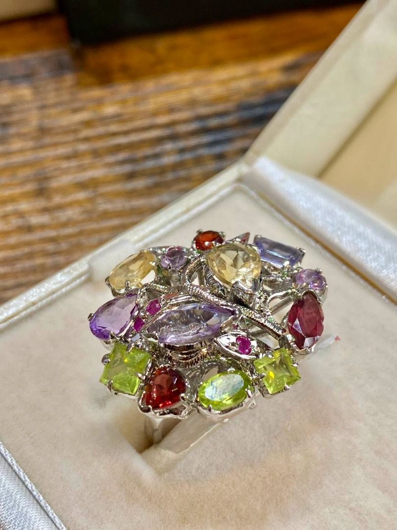 S8.5 VINTAGE CHUNKY MULTIGEM SILVER RING (Category: Rings) located in Baguio. Submitted by asna_taku (Listing ID 1470820998, Image 2). Description: 🌈💎 VINTAGE CHUNKY MULTIGEM SILVER RING 💎✨ A magnificent explosion of colors and timeless vintage elegance! 💖 This breathtaking statement ring features a gorgeous arrangement of vibrant multicolored gemstones in dazzling shades of purple, ruby red, lime green, and golden yellow. Beautifully set in 