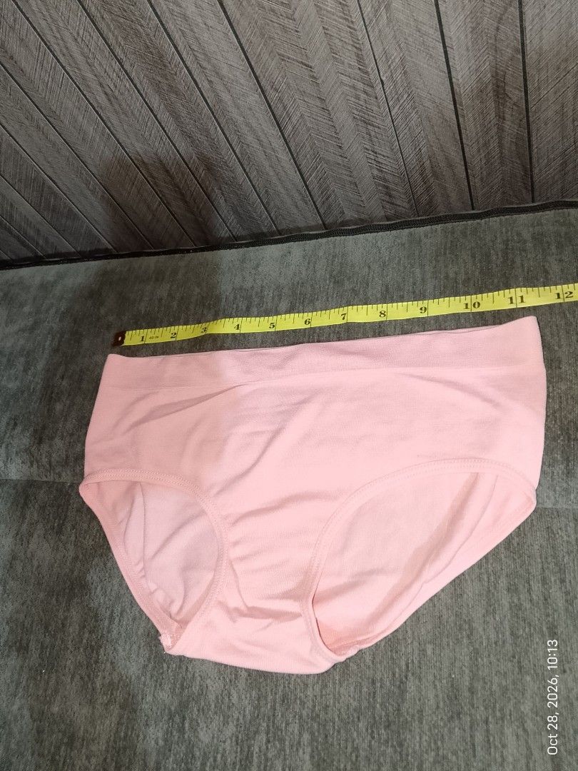 S: attributes pink panty comfy (Category: Undergarments & Loungewear) located in Manila. Submitted by truecrystal-1407 (Listing ID 1470757452, Image 1). Description: .
