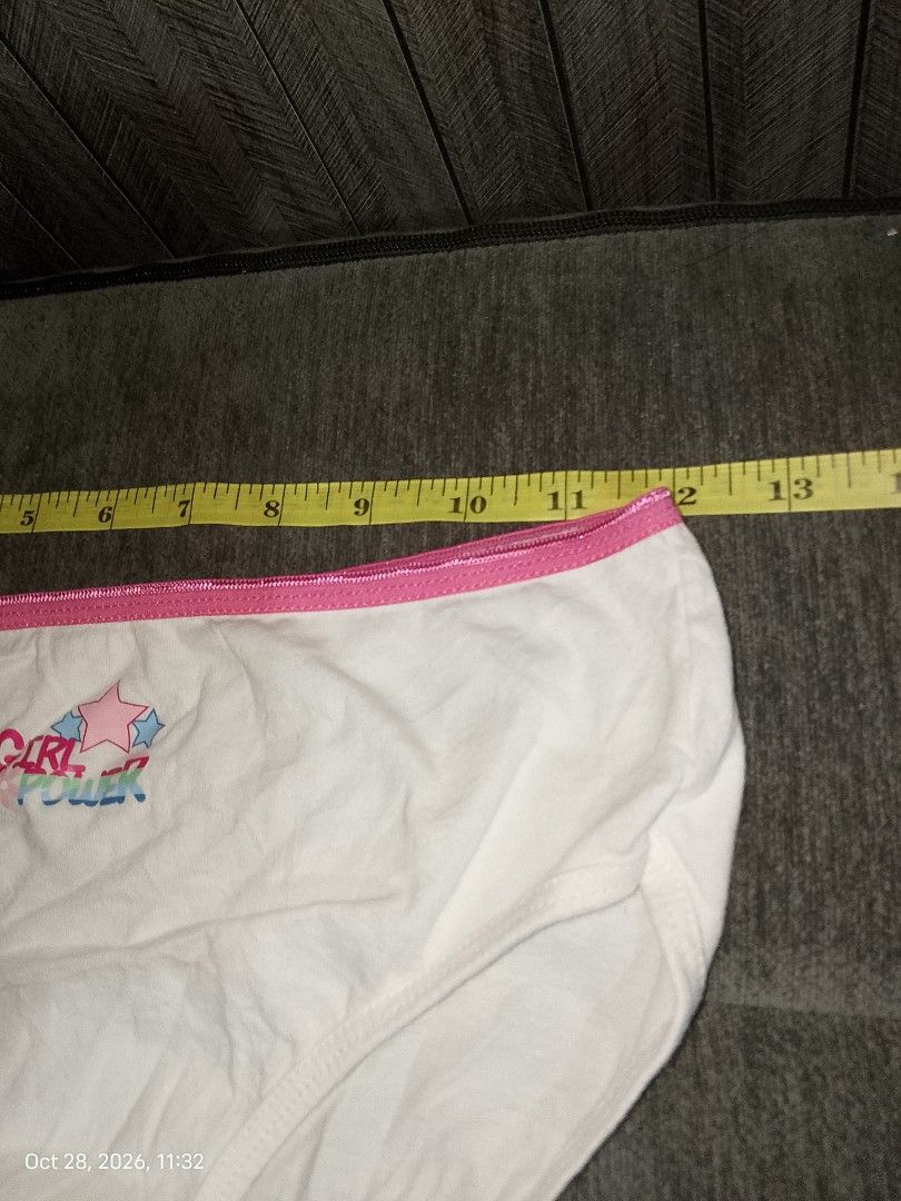 S: Hanes panty (Category: Undergarments & Loungewear) located in Manila. Submitted by truecrystal-1407 (Listing ID 1470768392, Image 2). Description: .