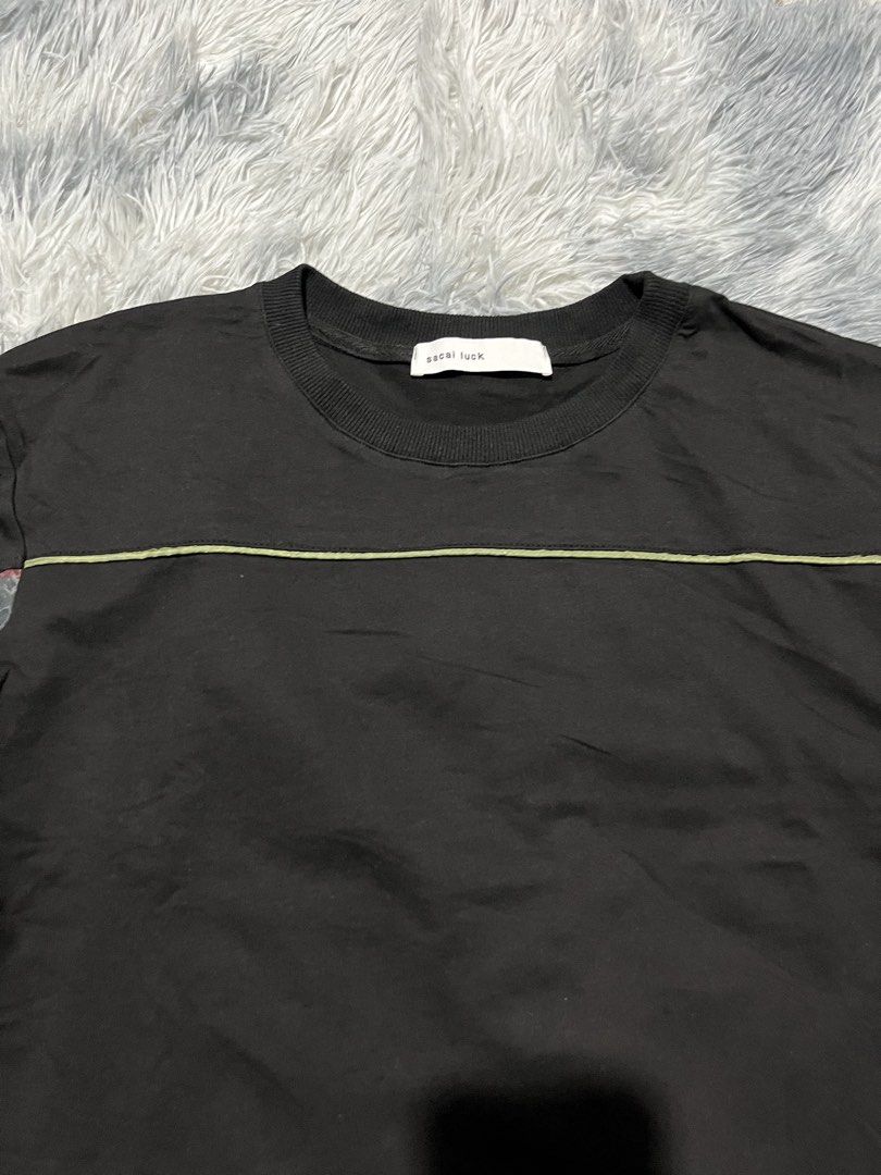 Sacai Luck Top (Category: Others Tops) located in Sasmuan (Sexmoan). Submitted by winterclothes.ph (Listing ID 1470758870, Image 2). Description: Sacai Luck Top Width 20 Length 22 B23.5 Excellent Condition .