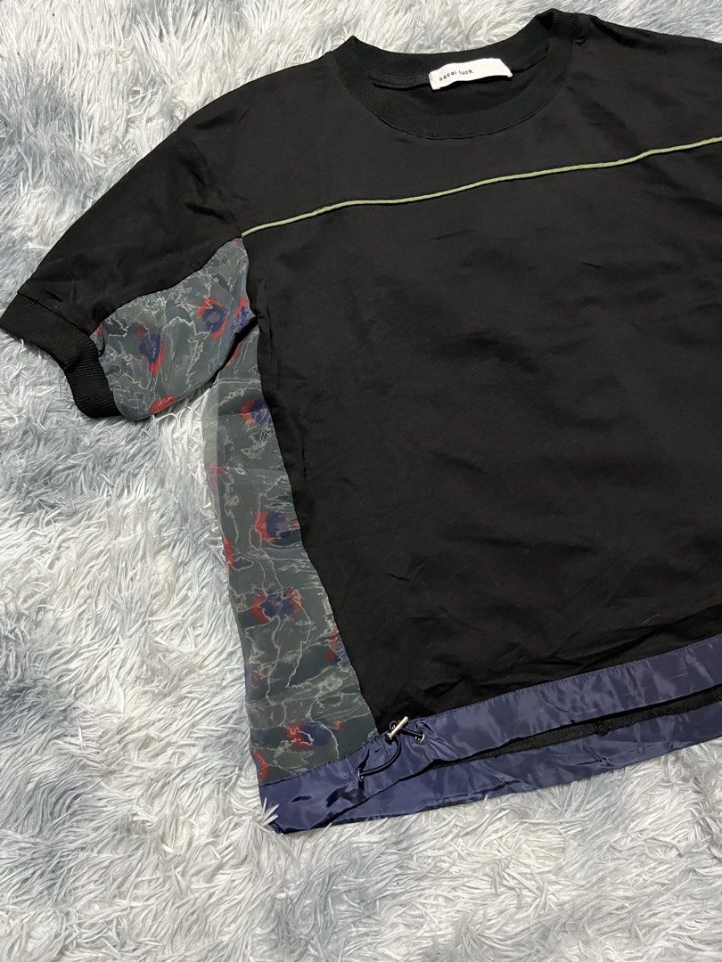 Sacai Luck Top (Category: Others Tops) located in Sasmuan (Sexmoan). Submitted by winterclothes.ph (Listing ID 1470758870, Image 3). Description: Sacai Luck Top Width 20 Length 22 B23.5 Excellent Condition .