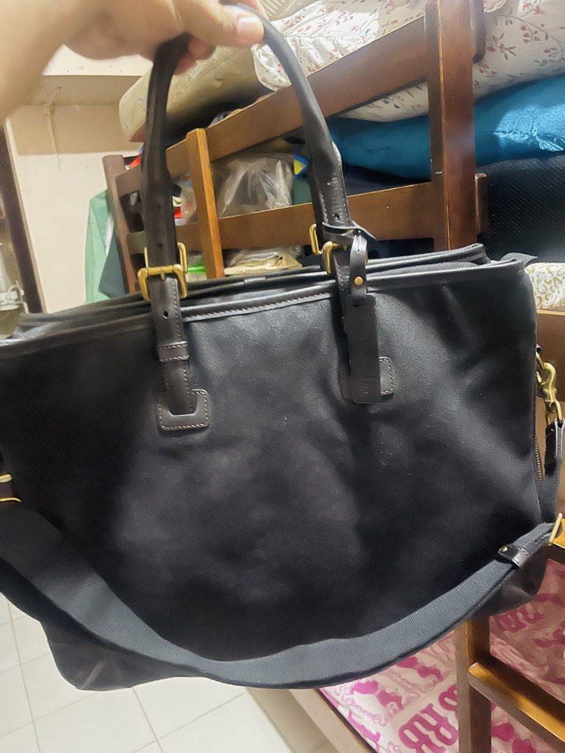 Sac’s Bar Laptop Bag - Japan (Category: Briefcases) located in Quezon City. Submitted by zealfalcon_bf757d (Listing ID 1470837585, Image 1). Description: Sac’s Bar (サックスバー) is a well-known Japanese specialty fashion bag and small goods retailer that offers exclusive collaborative and private-label laptop bags, briefcases, and 3-way travel packs in partnership with major brands Features a high-density polyester build with a Teflon finish for a sle