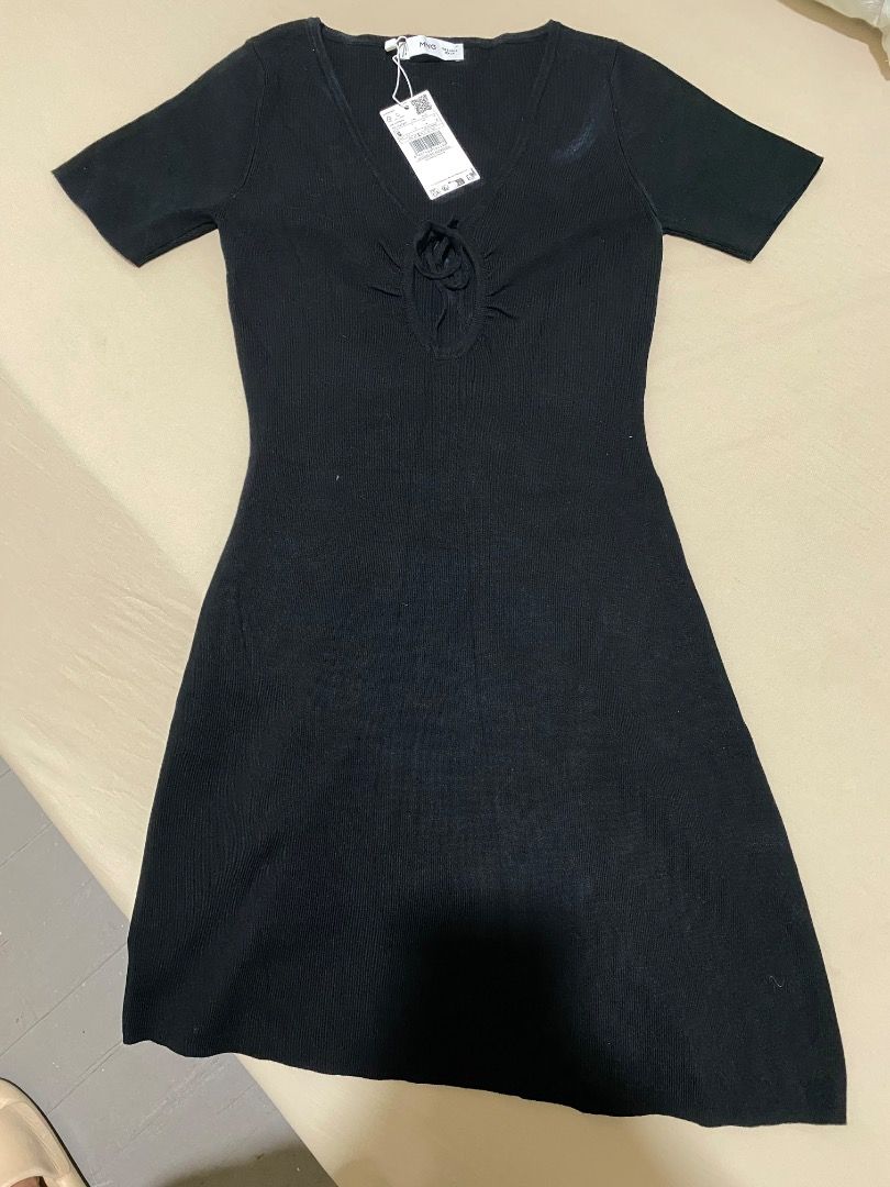 SALE! MANGO Black Dress (Category: Dresses) located in Manila. Submitted by chelsea0307 (Listing ID 1470784083, Image 1). Description: RFS. decluttering Bought in US. Brand new with tag. If interested message me. Location Manila area. .