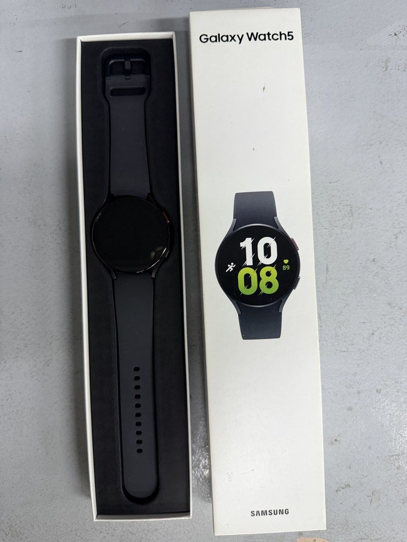 Samsung Galaxy Watch 5 (Category: Wearables & Smart Watches) located in Manila. Submitted by wired_24x7 (Listing ID 1470780255, Image 1). Description: .