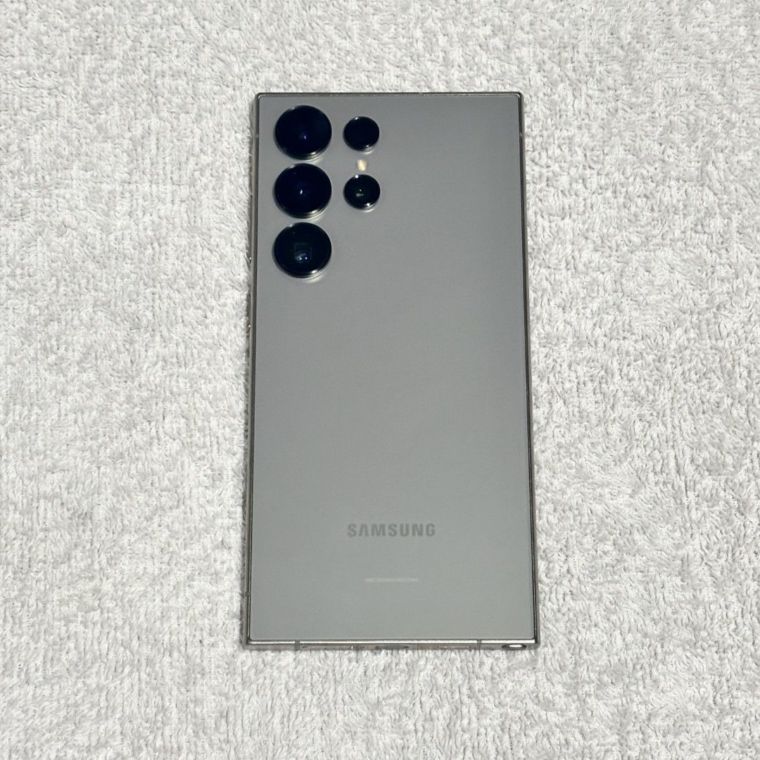Samsung S24 Ultra 512gb (Category: Samsung) located in Pasig City. Submitted by ela_zen15 (Listing ID 1470790004, Image 3). Description: Sale or Swap Swapping is higher than selling price Samsung S24 Ultra Titanium Gray 12gb/512gb Sim 1 Openline Sim 2 esim 200mp Camera 6.8 inches (Full Screen) Snapdragon 8 Gen 3 3.40ghz Super Amoled Screen Ok fingerprint Ok face id Ok battery No dents No issue No amoled burn Reset to sawa Pwde meet up pag usapan 