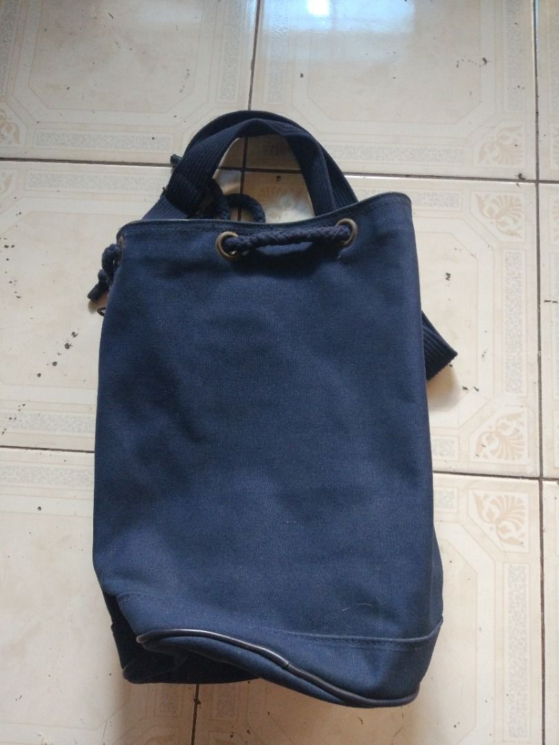 Schott Bucket Bag (Category: Luxury Bags & Wallets) located in Pasay City. Submitted by denimdude.ph (Listing ID 1470846930, Image 3). Description: rusted hardwares, last pics.