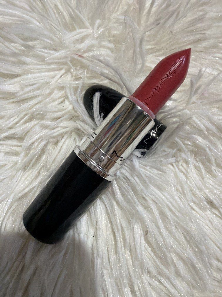 SEE SHEER MAC LUSTERGLASS LIPSTICK (Category: Makeup) located in Pugo. Submitted by caztraine (Listing ID 1470778227, Image 2). Description: .