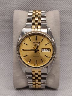 (Category: ) located in . Submitted by timepiece-and-co (Listing ID 1470910891, Image 1). Description: .