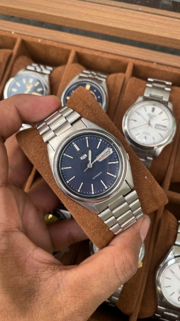 SEIKO 5 DARK BLUE (Category: Luxury Watches) located in Urdaneta. Submitted by aeonix2024 (Listing ID 1470758732, Image 1). Description: SEIKO 5 DARK BLUE 🏷️ Price: ₱2,700 (Negotiable for sure buyer) 📌 Details & Specs: ⌚ 37mm | Automatic | Day & Date 🔧 Newly serviced & timegrapher tested 🎁 With replacement Seiko box, paper bag & polish cloth 💎 9.5/10, ready to wear 📦 Shipping: J&T / LBC (COD, COP) 📍 Location: Pangasinan ⚠️ Disclaimer: Pre-
