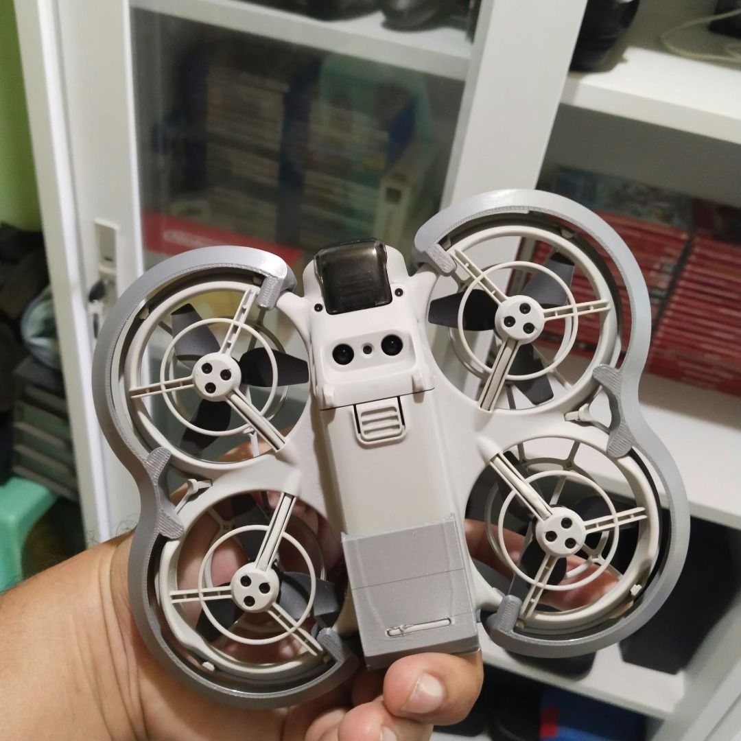 Selling my DJI Neo 1 Drone (Category: Drones) located in Tagum. Submitted by oliverosagusila (Listing ID 1470766523, Image 3). Description: Selling my DJI Neo 1 Drone Price: 7500 Inclusions: DJI Neo 1 Drone 1 Battery with USB Type-C Cable 2 Extra Propellers Travel Bag Bumper Set Stickers and Manuals Original Box 📍 Location: Tagum City, Davao del Norte 💬 PM for the price and inquiries! 📦 Message me for more details. Thank you!.