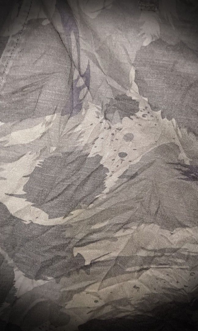 Semir Camouflage Woven Cargo Trouser Jogger (Category: Jeans) located in Manila. Submitted by liliaplay (Listing ID 1470761695, Image 3). Description: Authentic! Pre-loved Imported 6 pockets semi lightweight and thick semi stretchy snap button pockets reflectorized design for Rider Unisex size: 35-36 hem/rise: 10.5 length: 39.5 leghole: 6.5 No Issue! rtw Lowered to its negotiable price Payment 1st Shipped.