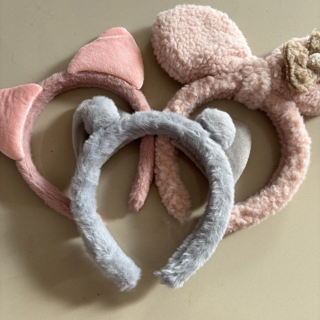 set of fuzzy head bands (Category: Hair Accessories) located in Manila. Submitted by lavieelle (Listing ID 1470875758, Image 2). Description: - take all for 100 pesos - bought at landmark - set of fuzzy head bands for kids - can be given as a gift or personal use - rfs: decluttering .