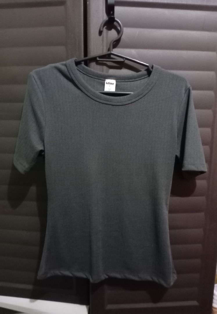 Assorted Top - Bundle of 3 (Category: Shirts) located in Cainta. Submitted by stardust.1111 (Listing ID 1470805459, Image 2). Description: 1. Royal Blue Top Shoulder: 15" Length: 21" Width: 14.5" 2. Gray Top Size: Large Shoulder: 15" Length: 21.5" Width: 14" 3. Mera Long-Sleeved Top Color: Burgundy (Actual color may vary slightly due to lighting) Size: XL Shoulder: 15" Length: 22.5" Width: 15" All items are in excellent condition. RFS: Received a