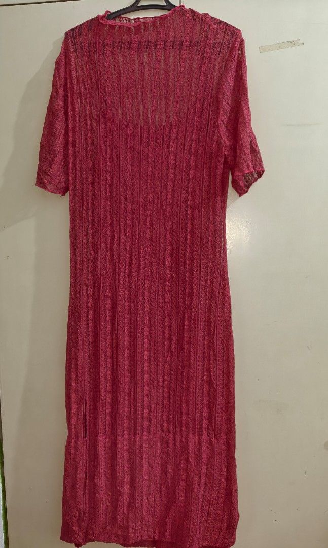SHEIN Burgundy Red Fitted Split Dress (Large) (Category: Evening dresses & gowns) located in Quezon City. Submitted by smilebabymitch (Listing ID 1470931734, Image 2). Description: .