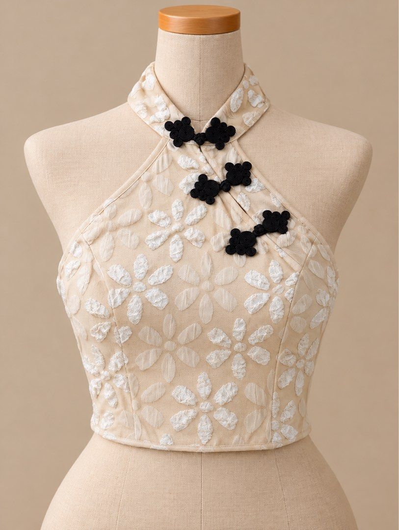SHEIN SMALL (Category: Sleeveless) located in Pasig City. Submitted by prelovedbyjammy (Listing ID 1470890116, Image 1). Description: .