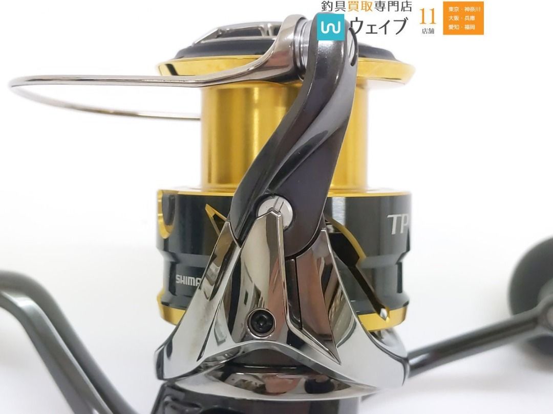 Shimano 20 Twin Power C5000XG (Category: Fishing) located in Caloocan City. Submitted by letao_shopping_ph (Listing ID 1470804335, Image 3). Description: Although there are some scuffs and minor scratches from use, the reel is in good condition. There are no scratches on the spool edge. There is no noticeable grinding or rough feeling during operation. The reel has been tested and is in working order. The line roller is not seized. The handle can