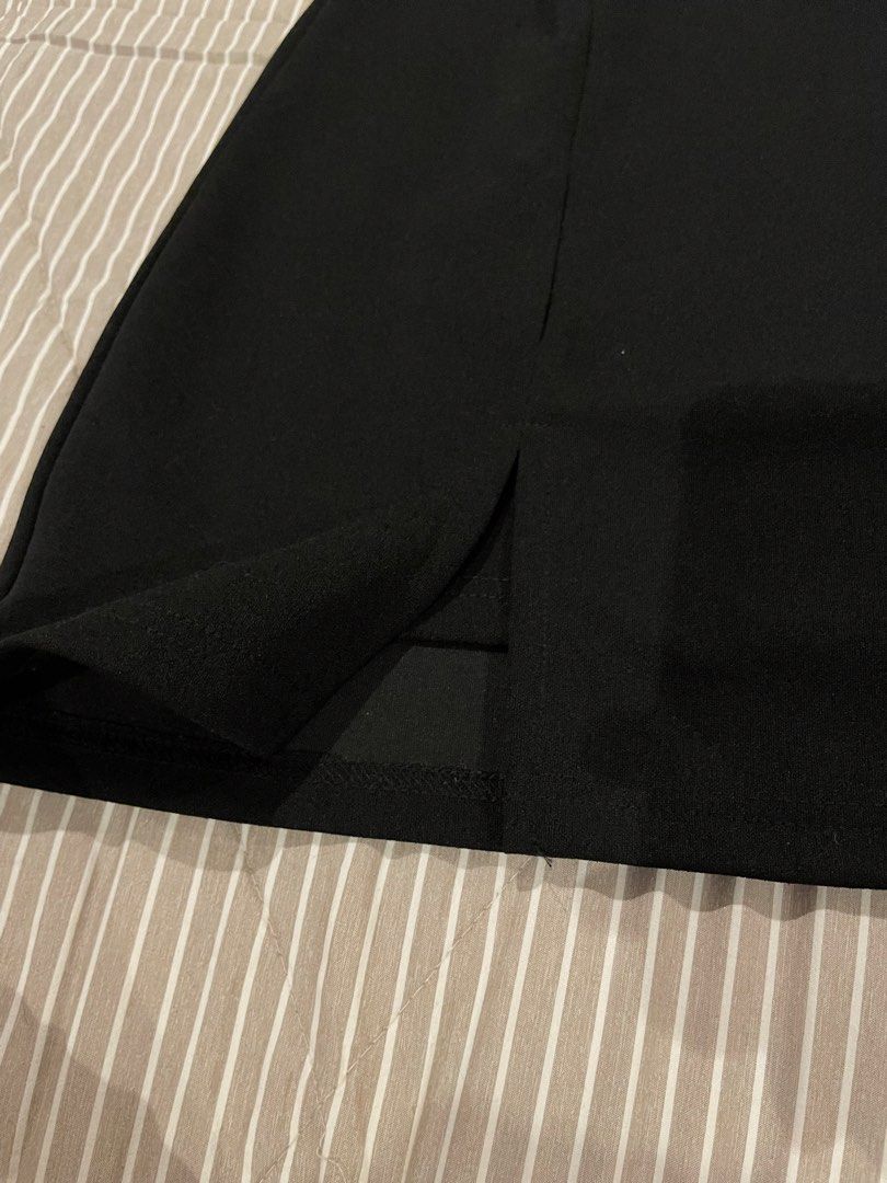 Short skirt (Category: Skirts) located in Las Pinas. Submitted by francesaly (Listing ID 1470780091, Image 2). Description: .