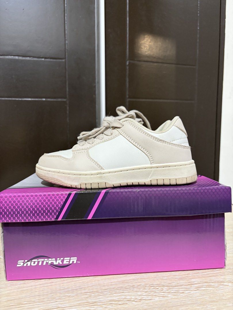 Shotmaker Kids Sneakers (Category: Sneakers) located in Paranaque City. Submitted by kaaatelyn (Listing ID 1470851030, Image 2). Description: - kids size 30 - with box.