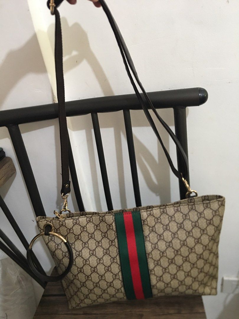 Shoulder sling bag (Category: Shoulder Bags) located in Morong. Submitted by vastcat.b247ee680 (Listing ID 1470787346, Image 2). Description: Thick no issues good as new Makapal not palengke style.