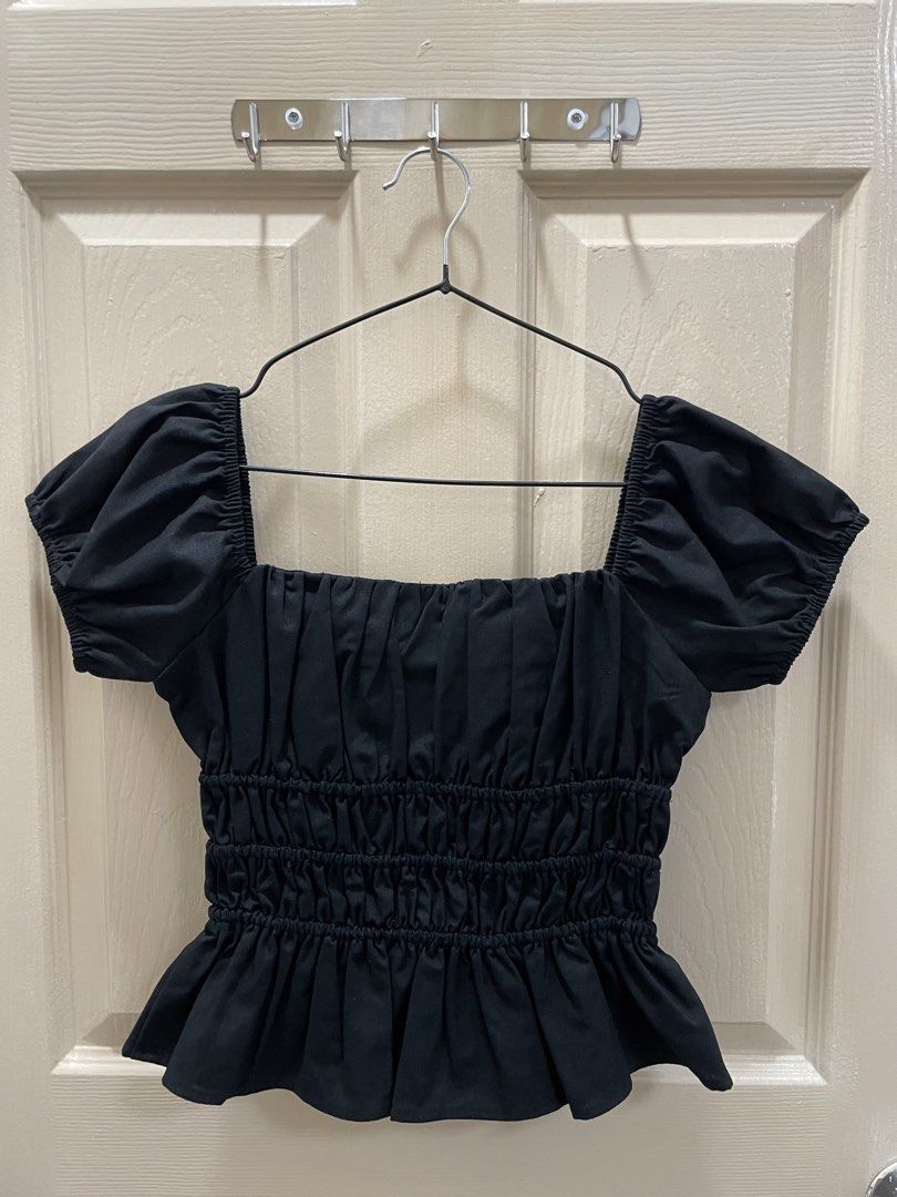 Shu Shi Black Puff Sleeve Top (Category: Blouses) located in Pasay City. Submitted by nashandma_ (Listing ID 1470848346, Image 2). Description: Never Used Fits Small-Medium Frames Rfs: Impulsive buy.