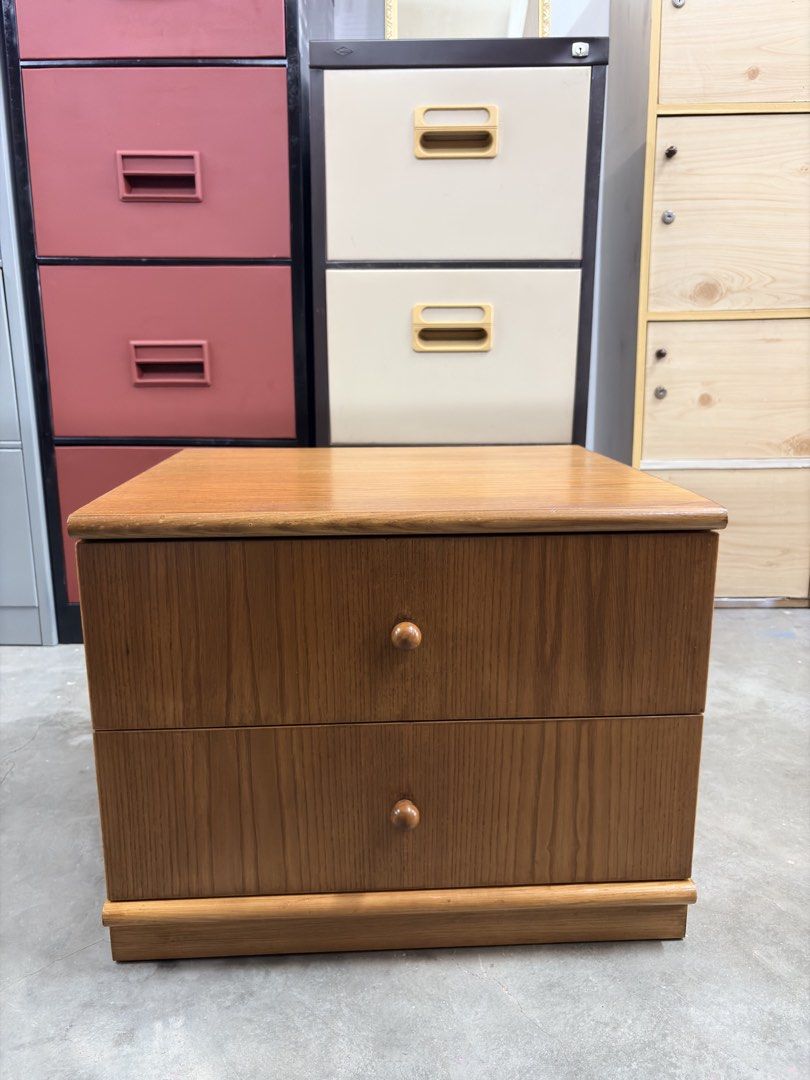 side table (Category: Other Home Decor) located in Kajang. Submitted by goodsdmy_secondhandshop (Listing ID 1470822957, Image 2). Description: barang secondhand. condition masih okay. as is barang self pickup taman bukit mewah sahaja. delivery boleh arrange lalamove .