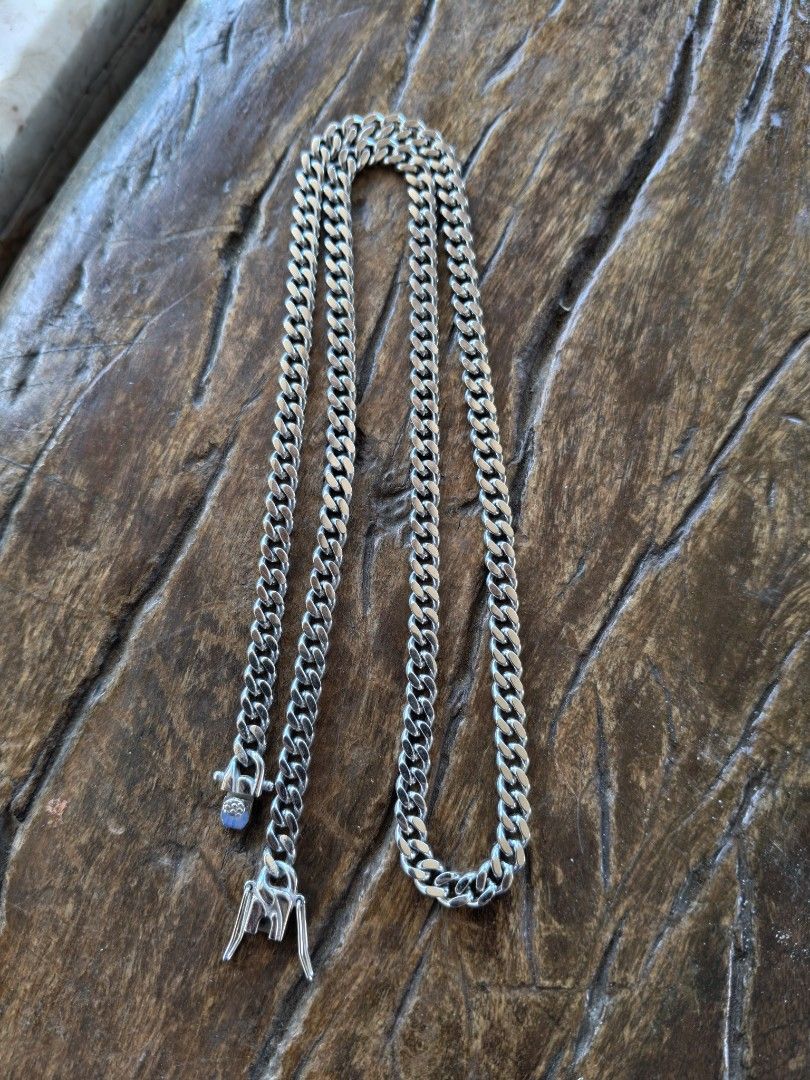 Silver Curb Chain Necklace with Secure Box Clasp (Category: Necklaces) located in Manila. Submitted by csbmonday (Listing ID 1470809092, Image 2). Description: Stainless steel curb chain 22 inches length 5mm width -stainless steel curb chain necklace with a classic interlocking link design - Features a secure box clasp closure for peace of mind - Sturdy construction with a solid, premium weight - Versatile and easy to match with any everyday outf